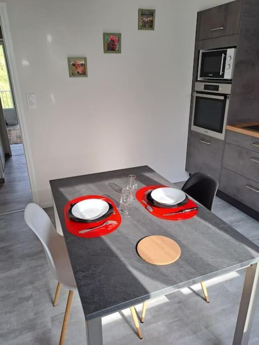 Apartment Agreable T2 Classe 3 Etoiles, Refait A Neuf, Dans Quartier Calme