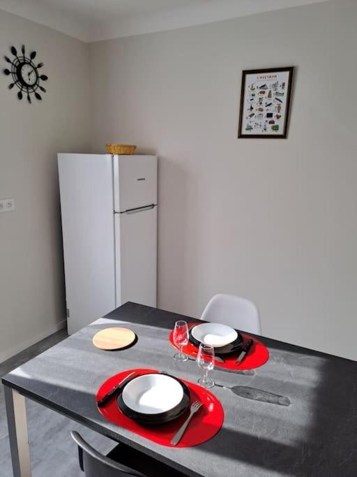 Agreable T2 Classe 3 Etoiles, Refait A Neuf, Dans Quartier Calme * Rodez